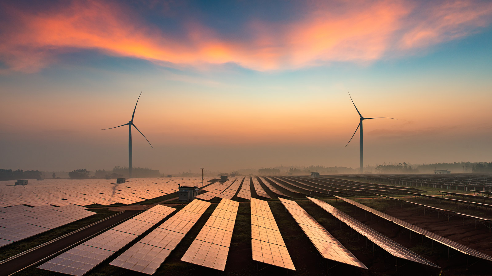 Solar power plants in the dusk of the evening